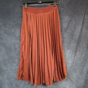 H&M Terracotta A-Line Pleated Skirt